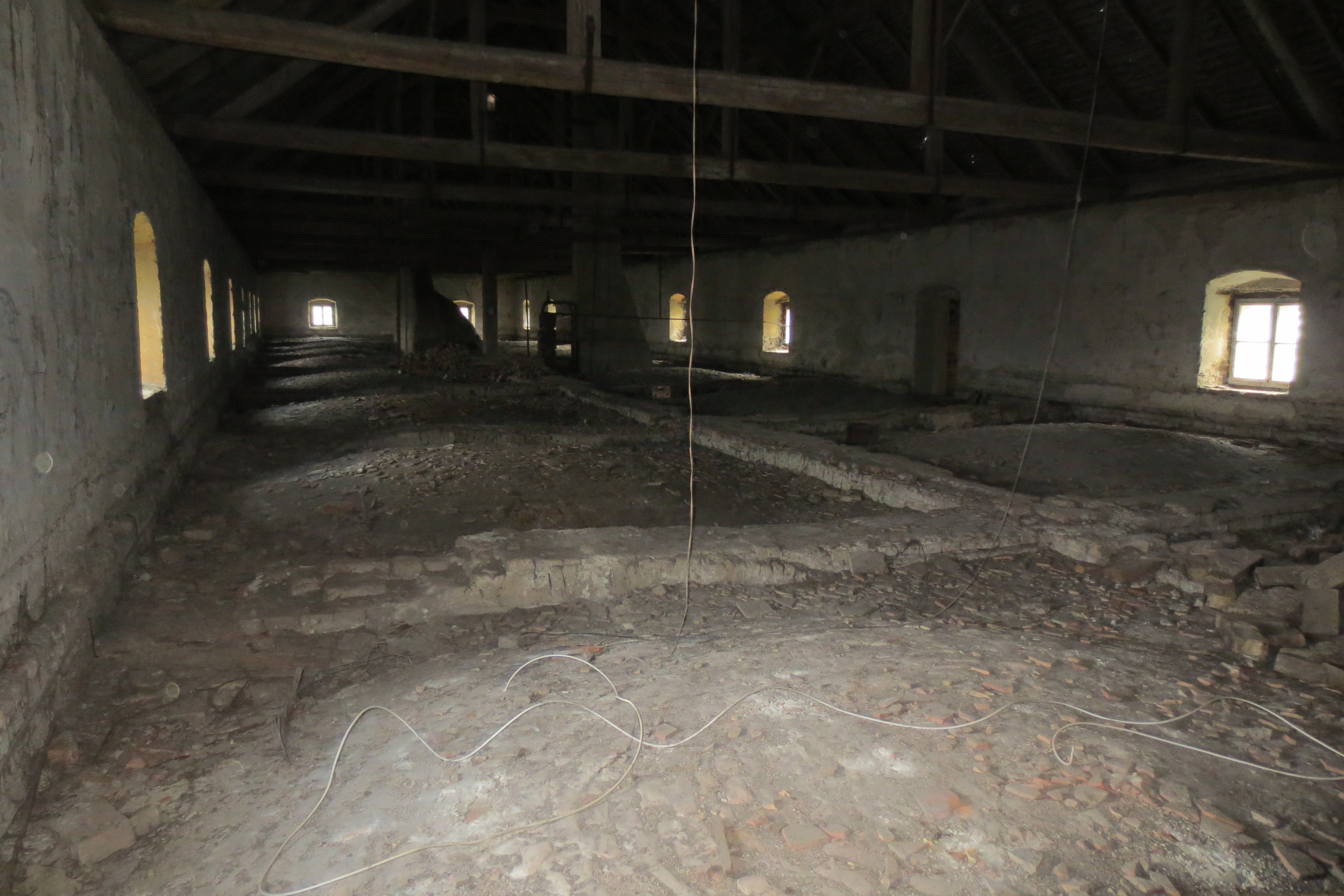 A Serház főépületének padlástere